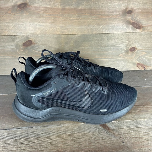 Nike downshifter 12 Mens size 8 shoes black athletic running sneakers - Picture 2 of 8